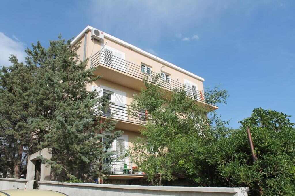 The house of Bed & Breakfast Dora in Rovanjska